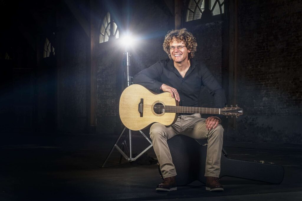 Concert Dick Raat zingt Boudewijn de Groot(ste) hits in Den Oever